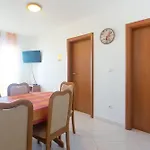 Betanija Apartment *